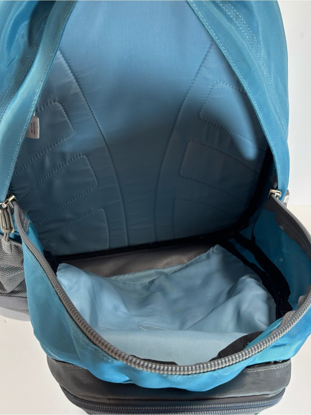 The North Face Blue Gray Jester Backpack Bungee Cord Hiking Outdoor Daypack Read - Picture 11 of 14